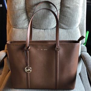 Michael Kors tote